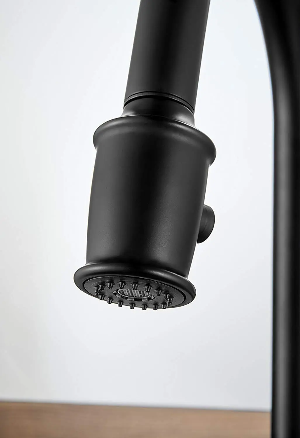 DANZE D455557BS OPULENCE 1-HANDLE PULL DOWN KITCHEN FAUCET SATIN BLACK - Image 4