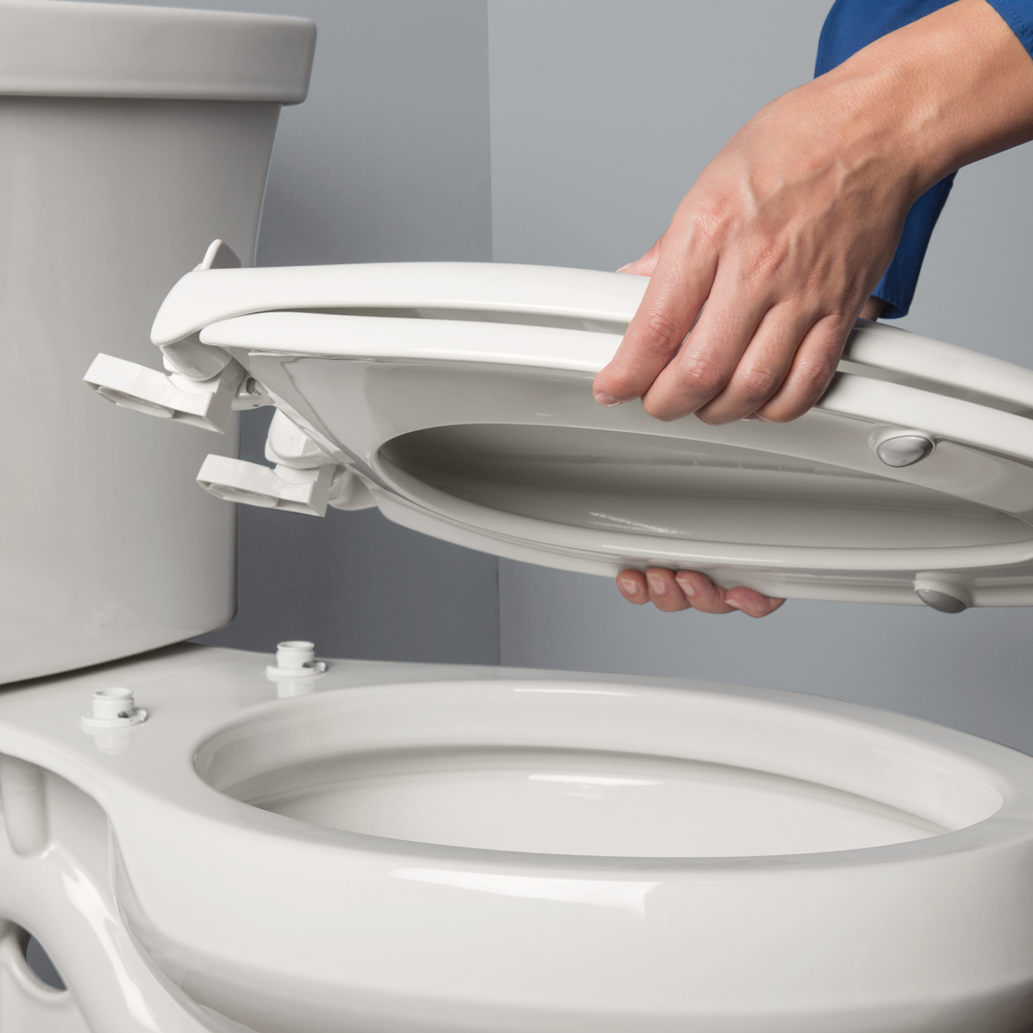 BEMIS Round Open Front Toilet Seat in White Adjustable Hinge Durable High Gloss 